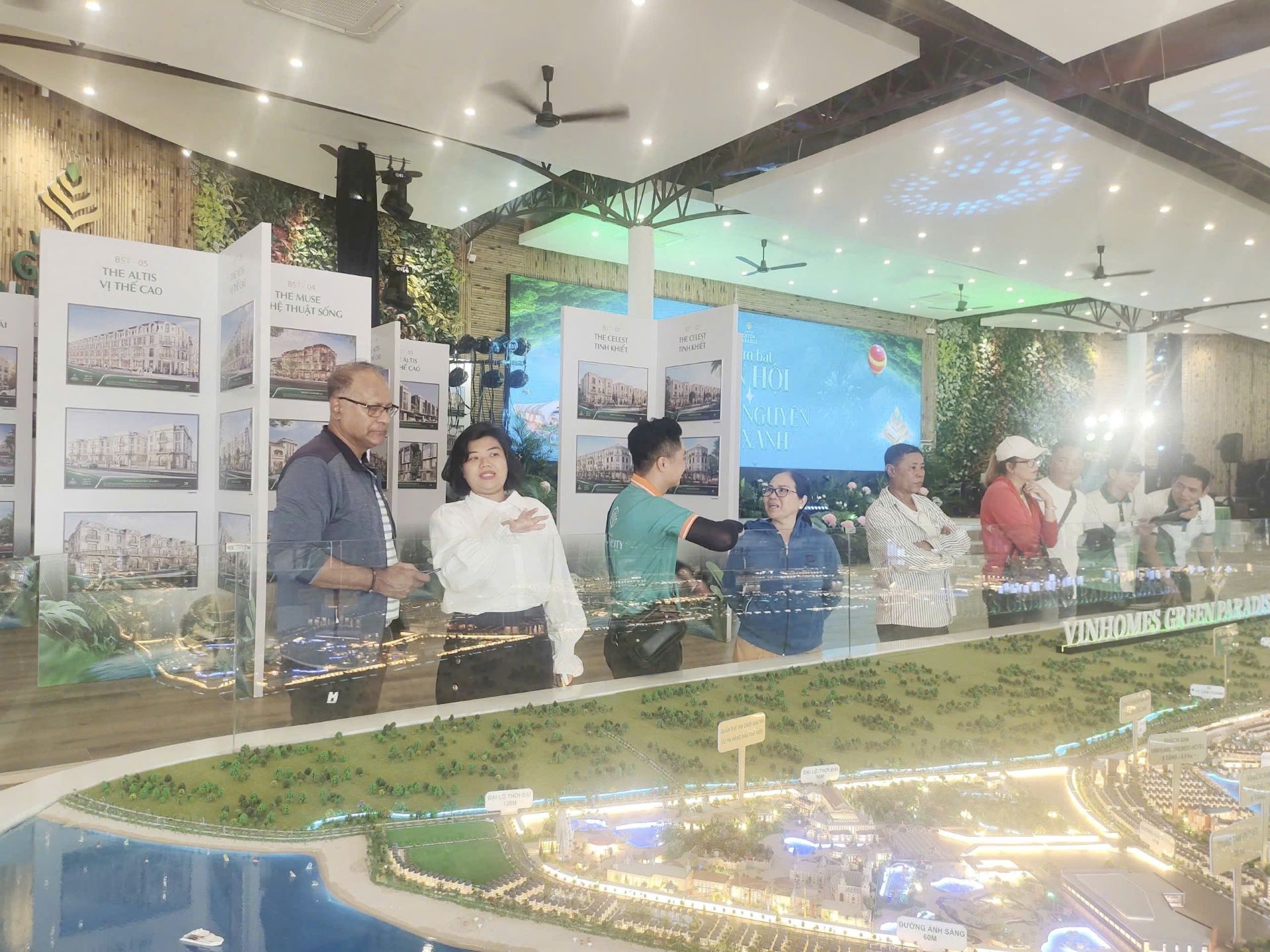 Nhà đầu tư ngoại: Vinhomes Green Paradise là một dự án 'khổng lồ và phi thường'