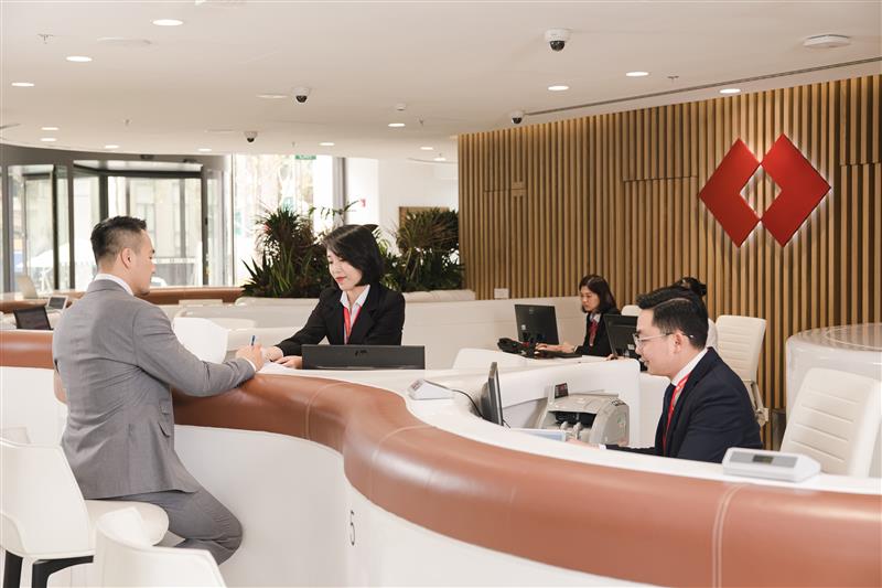Lợi nhuận quý 3 lập kỷ lục mới, Techcombank tiếp tục bứt phá mạnh mẽ